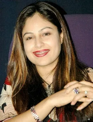 Ayesha-Jhulka-Hot-Bikini-Pictures