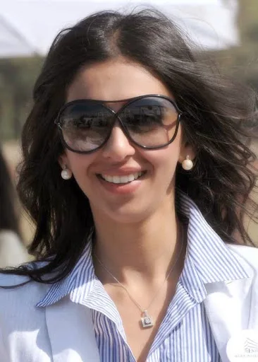 Ayesha Khan Hot Sexy Bikini Still