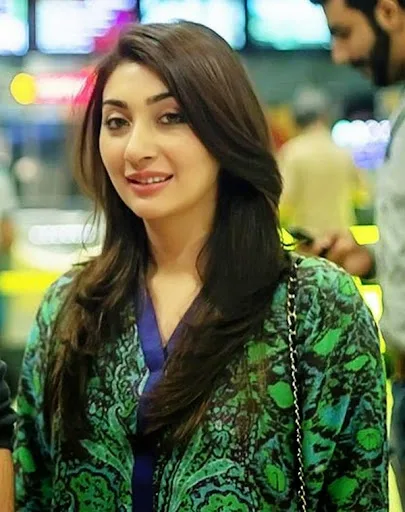 Ayesha Khan Hot Sexy Bikini Images