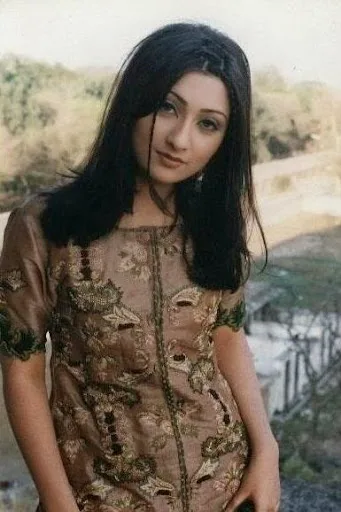Ayesha Khan Hot Sexy Bikini Pictures