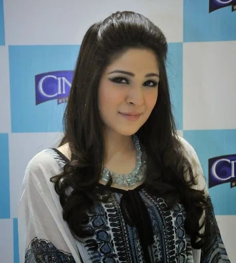 Ayesha Omar Hot Sexy Bikini Photos