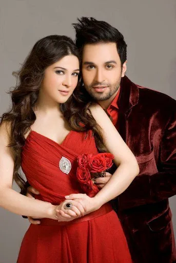 Ayesha Omar Hot Sexy Bikini Wallpapers