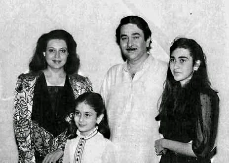 Babita-Hot-Bikini-Bra-Wlallpapers