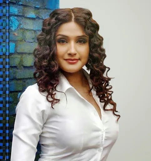 Babra Sharif Hot Sexy Bikini Stills