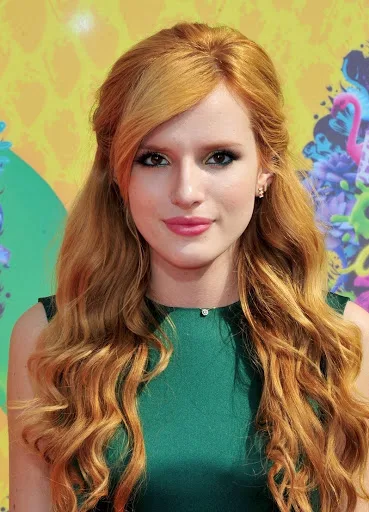 Bella-Thorne-Hot-Bikini-Wallpapers