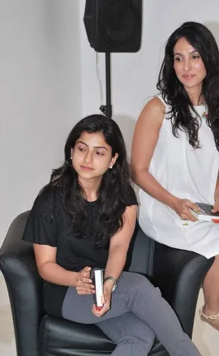 Benaf-Dadachanji-Hot-Bikni-Wallpapers