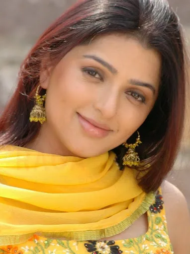 Bhoomika-Chawla-Hot-Naval-Images