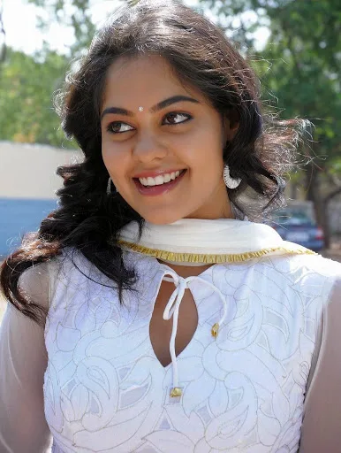 Bindu-Madhavi-Hot-Naval-Images