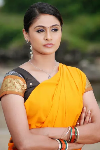 Biyanka-Desai-Hot-Bikini-Images