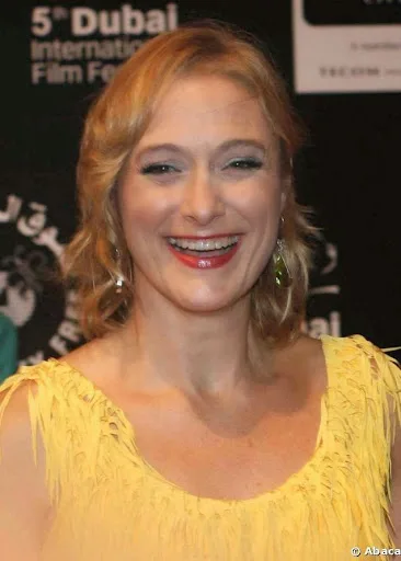 Caroline Goodall Hot Sexy Bikini Images