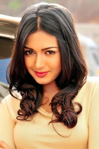 Catherine-Tresa-Hot-Photo-Gallery