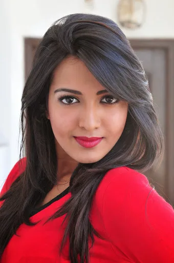 Catherine-Tresa-Hot-Bikini-Image-Gallery