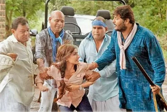 Chaarfutiya Chhokare Hindi Movie Images