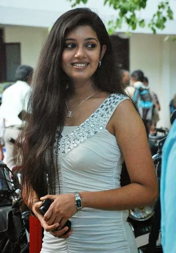 Chaya-Singh-Hot-Bikini-Wallpapers