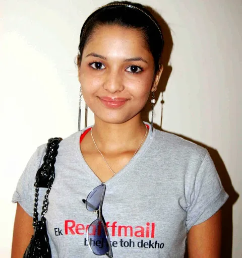 Chitrashi-Rawat-Hot-Photo-Gallery
