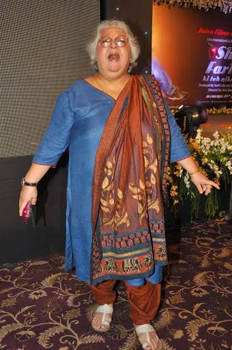 Daisy-Irani-Hot-Bikini-Image-Gallery