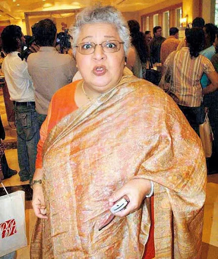 Daisy-Irani-Hot-Bikini-Images