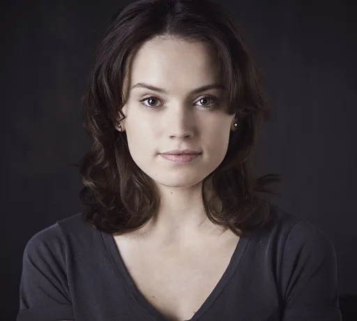 Daisy-Ridley-Hot-Bikini-Still