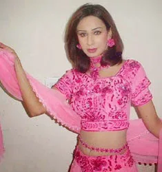 Deedar Hot Sexy Bikini Image Gallery