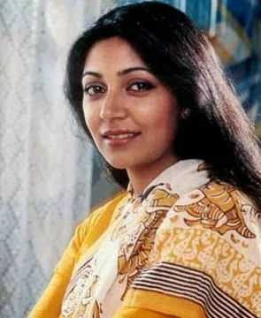 Deepti Naval Hot Bikini Wallpapers