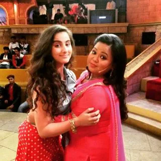 Diana-Khan-Hot-Bikini-Photos