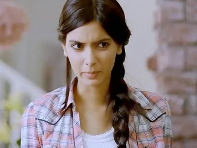 Diana-Penty-Hot-Bikini-Stills