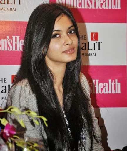 Diana-Penty-Hot-Bikini-Wallpaper