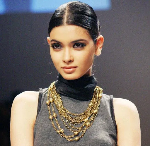 Diana-Penty-Hot-Bikini-Still