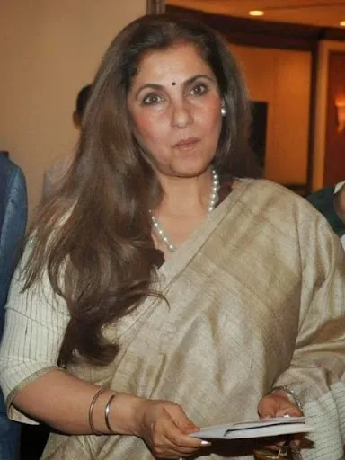 Dimple Kapadia Hot Sexy Bikini Pic