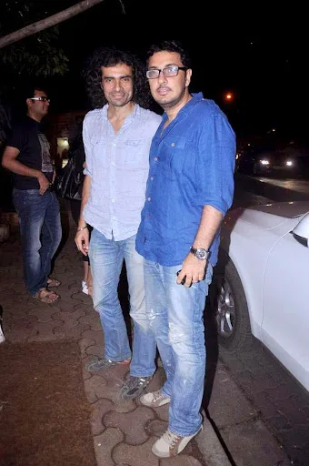 Dinesh Vijan Hot Scene Shirtless Body Pics