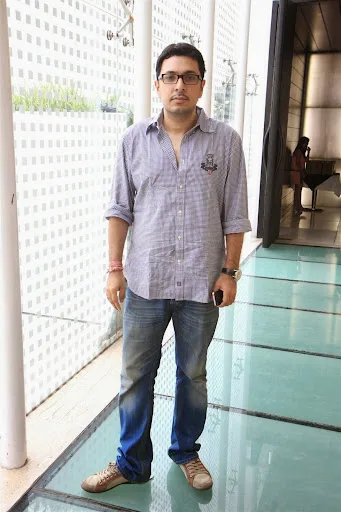 Dinesh Vijan Hot Scene Shirtless Body Stills