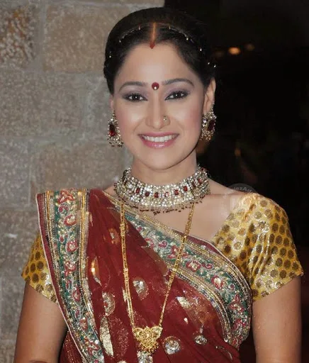 Disha-Vakani-Hot-Bikini-Image-Gallery