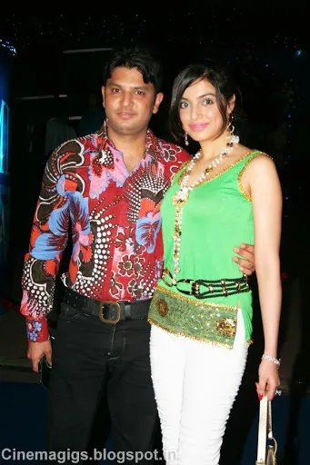 Divya Khosla Kumar Hot Image Gallery, Images, Photos, Stills, Pics