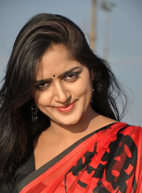 Divya-Singh-Hot-Bikini-Pics