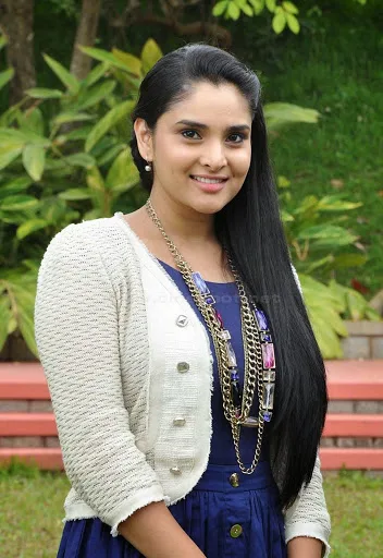 Divya-Spandana-Hot-Bikini-Wallpapers