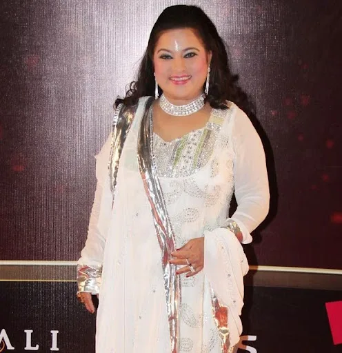 Dolly Bindra Hot Stills