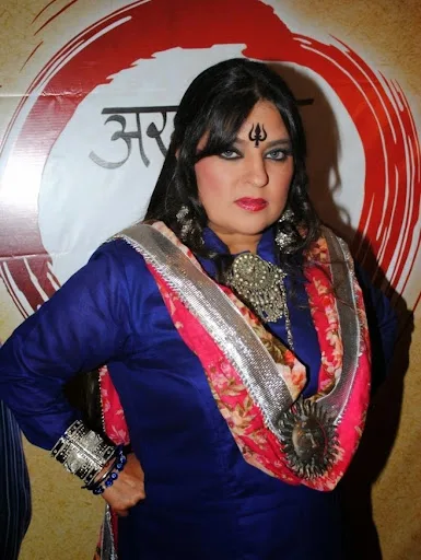Dolly Bindra Hot Wallpapers