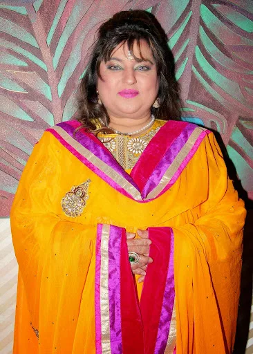 Dolly Bindra Hot Still