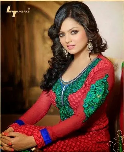 Drashti-Dhami-Hot-Bikini-Image-Gallery