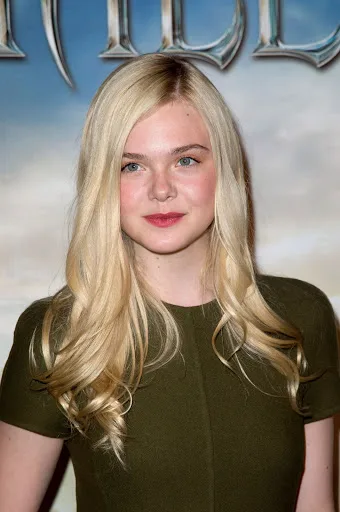 Elle-Fanning-Hot-Bikini-Photos