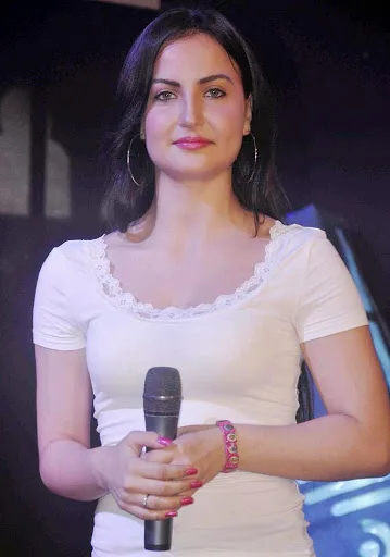 Elli Avram Hot Bikini Image Gallery, Images, Photos, Pics