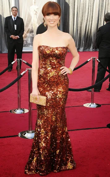 Ellie Kemper Hot Sexy Bikini Wallpapers