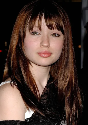 Emily-Browning-Hot-Bikini-Wallpaper