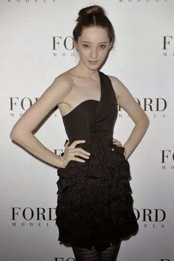 Emma Dumont Hot Sexy Bikini Pic