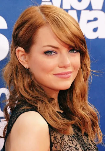 Emma Stone Hot Sexy Bikini Photos