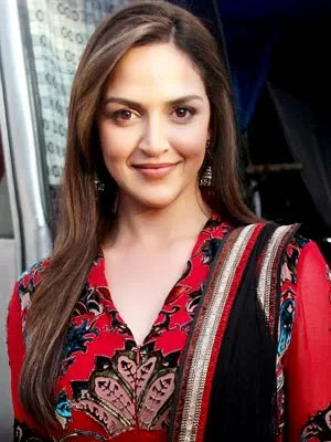 Esha-Deol-Hot-Bra-Images
