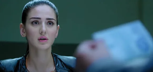 Farah-Karimi-Hot-Bikini-Images