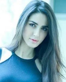 Farah-Karimi-Hot-Bikini-Pic