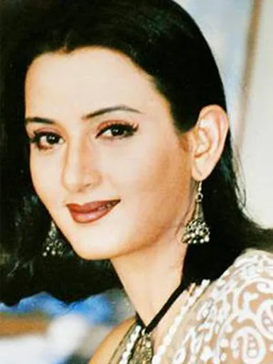 Farah-Naaz-Hot-Bikini-Pics