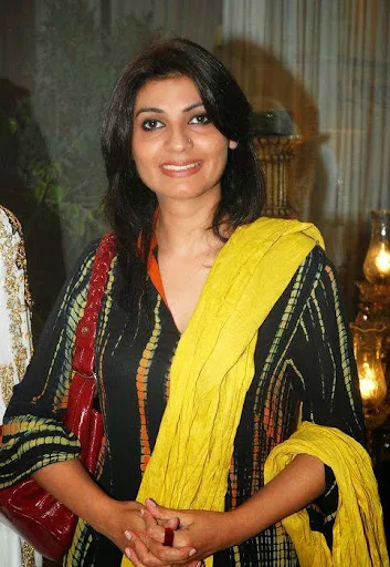 Fariha Pervez Hot Sexy Bikini Image Gallery
